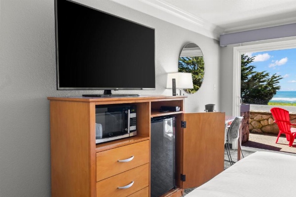 Beachcomber Motel image 15