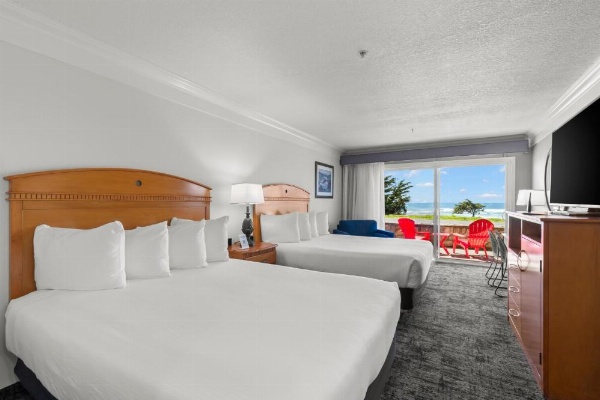 Beachcomber Motel image 23