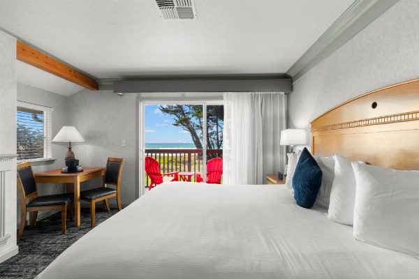 Beachcomber Motel image 54