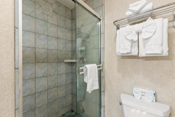 Beachcomber Motel image 57